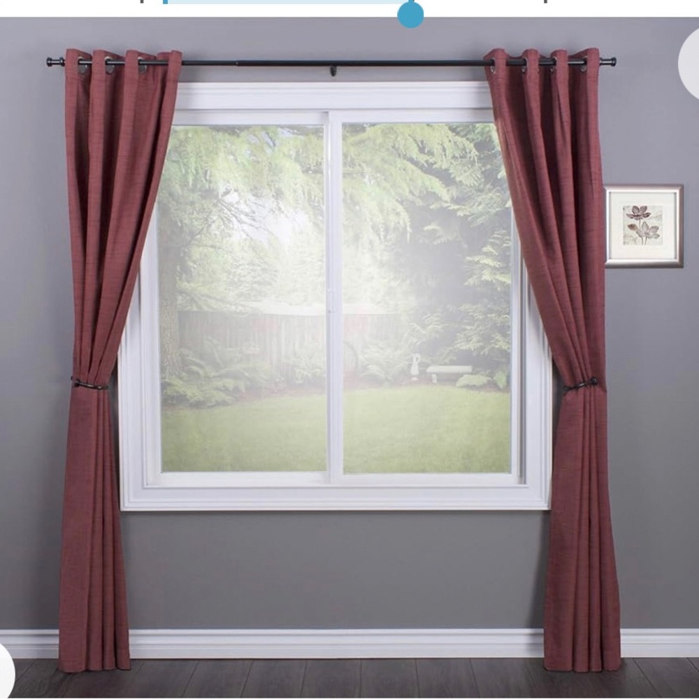 Curtain holdbacks